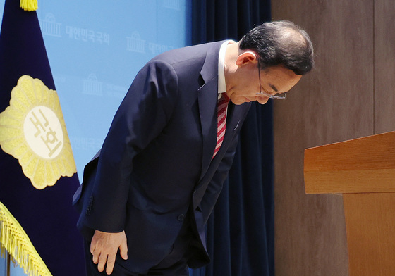 인사하는 주호영