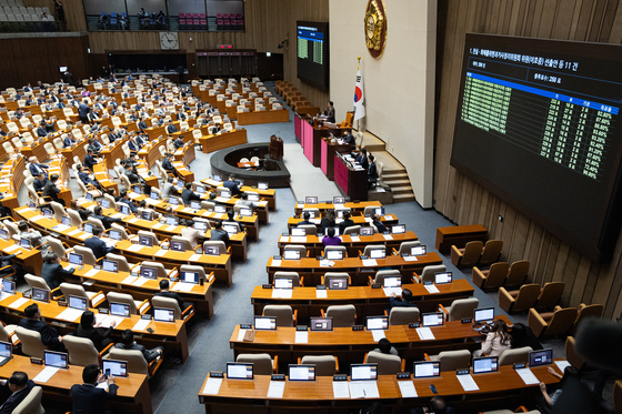 "스토킹 조사 방해 시 징역형"…성평등부, 법안 3건 국회 통과