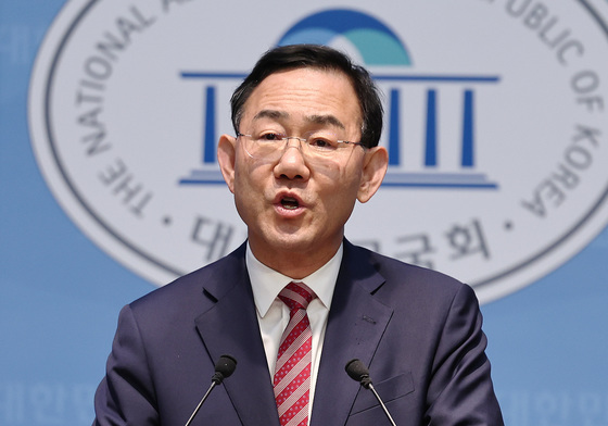 주호영 "추경호 지원?…김부겸 막을 수 있다는 확신 들면"