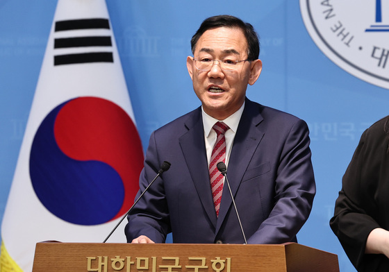 주호영 접은 무소속, 이진숙 강행…단일화? 보궐행? 촉각