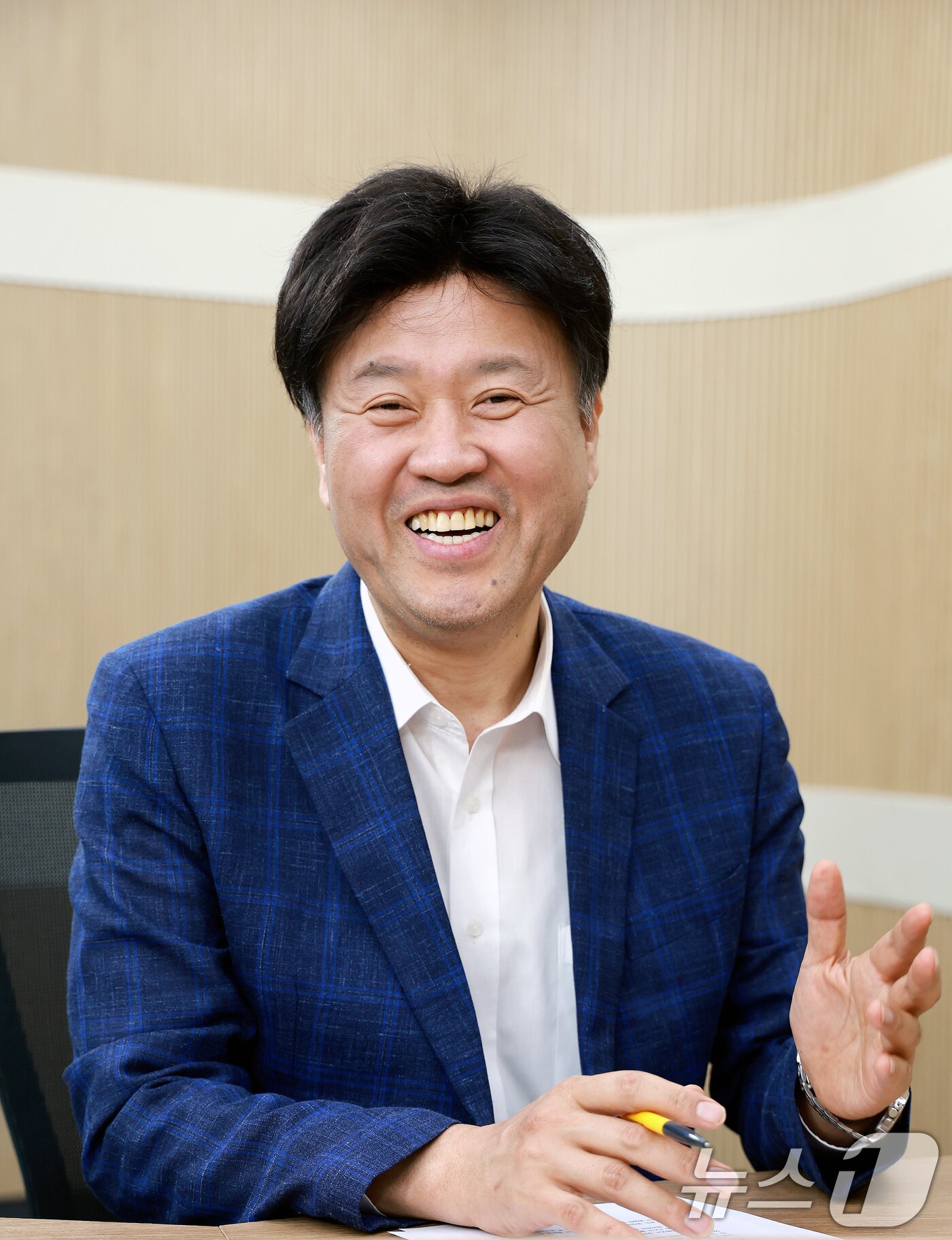 본문 이미지 - 김용 전 더불어민주당 민주연구원 부원장이 23일 서울 종로구 뉴스1 스튜디오에서 인터뷰를 하고 있다. 2026.4.23 ⓒ 뉴스1 이호윤 기자