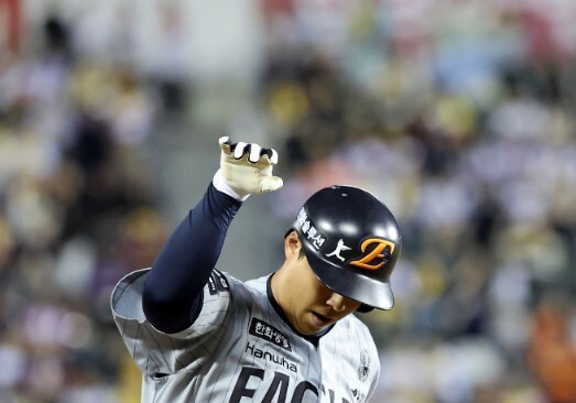 '노시환 복귀포' 한화, LG 꺾고 2연패 탈출…선두 KT는 KIA전 스윕(종합)