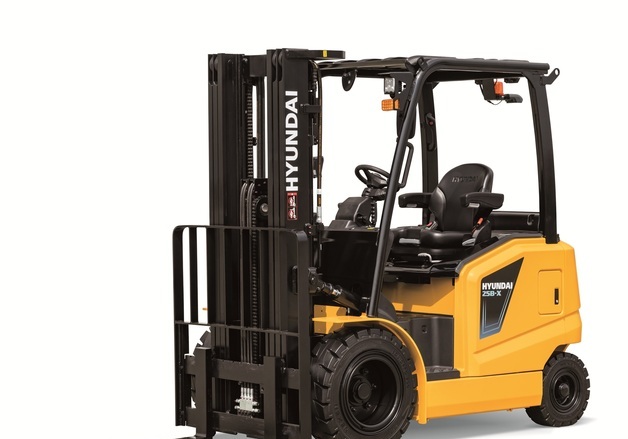 HD현대사이트솔루션, 소형 전동지게차 17종 안전인증 'S마크' 획득