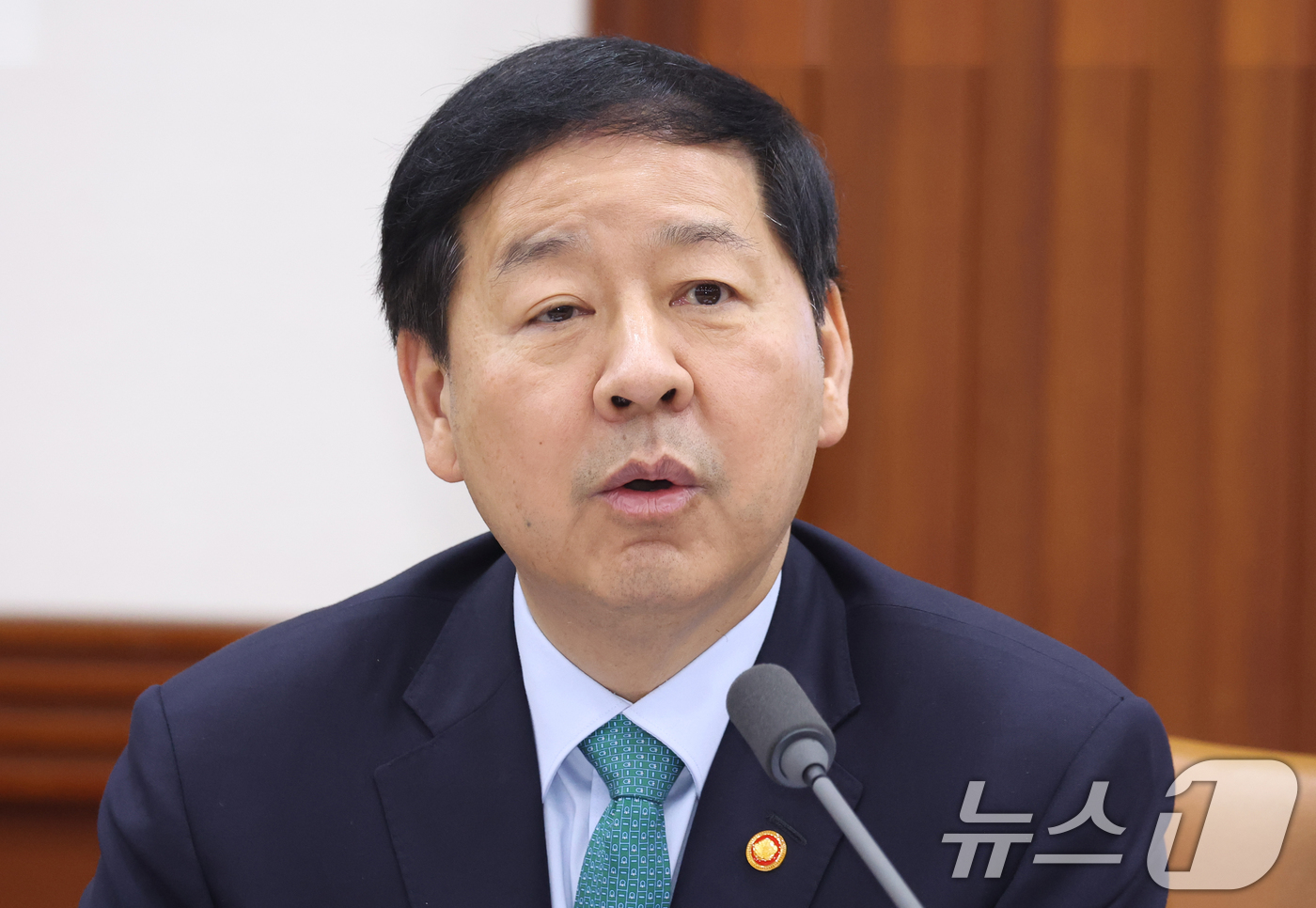 (서울=뉴스1) 김명섭 기자 = 구윤철 경제부총리 겸 재정경제부 장관이 24일 오전 서울 종로구 세종대로 정부서울청사에서 열린 비상경제본부회의 겸 경제관계장관회의 겸 국가창업시대 …