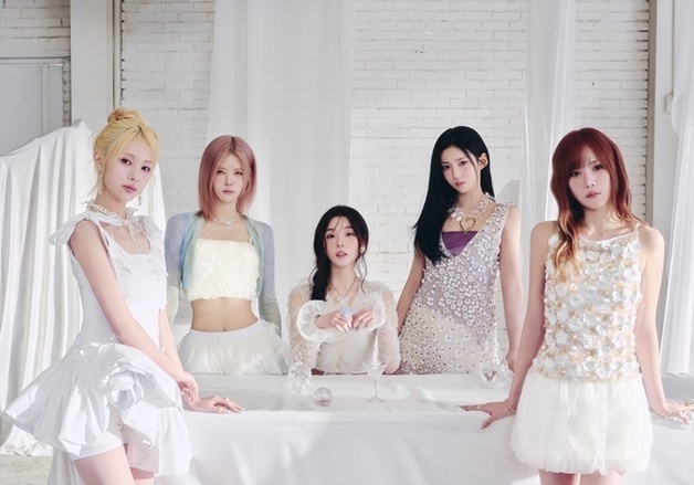 이프아이, 신곡 '헤이지' MV 1000만뷰 돌파…상승세 탔다