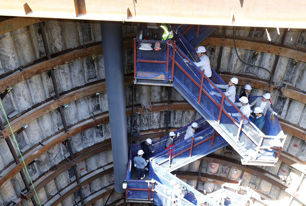 빗물배수터널 공사 현장 점검하는 오세훈 시장