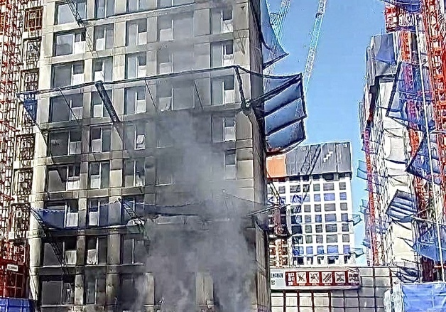 분당 아파트 건설현장서 화재…11명 자력 대피