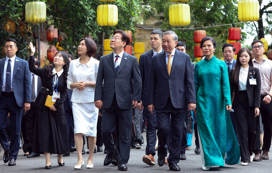 한-베트남, 탕롱 황성 친교일정