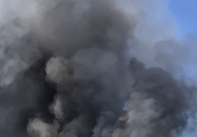 안성 원곡면 건물서 불…소방 진화 중