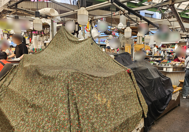 [단독] '2000원 생수' 논란 광장시장 노점…3일 영업정지