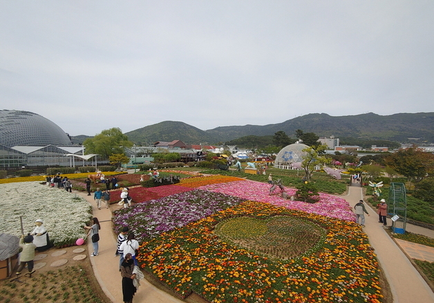 '정원, 모두를 이어주다' 거제정원산업박람회 26일까지 개최