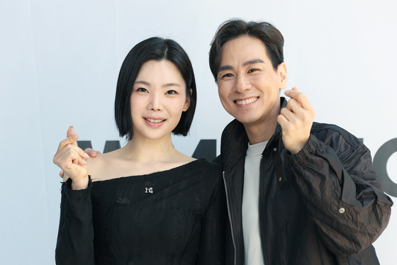 '돌싱글즈2' 이다은·윤남기 부부, 다정한 나들이