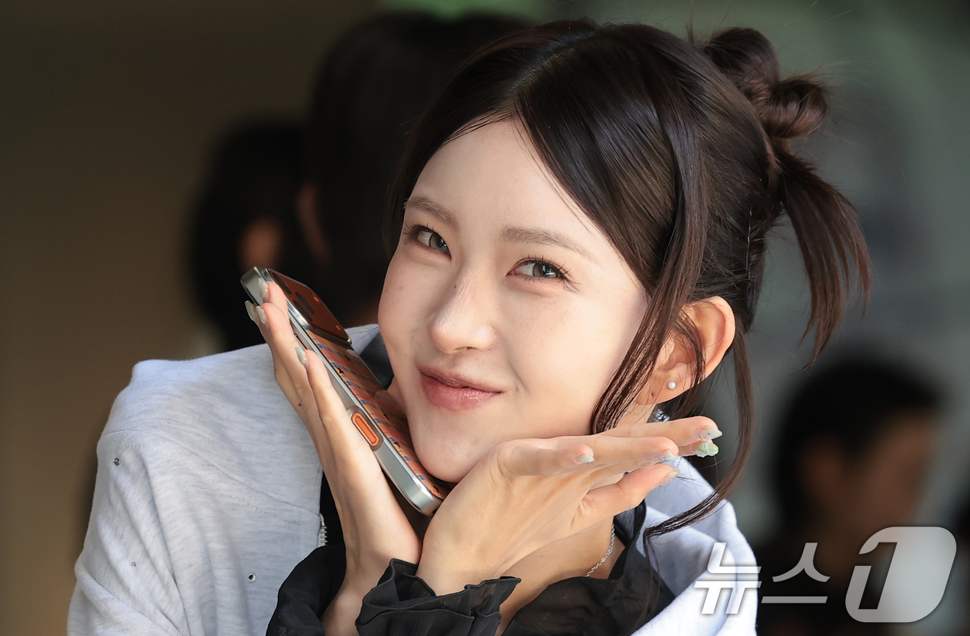 (서울=뉴스1) 권현진 기자 = 인플루언서 최준희가 24일 성동구 성수동 더블유미션에서 열린 ‘홀리넘버세븐과 코타로 타니야마의 콜라보 팝업 전시’에 참석해 포즈를 취하고 있다. 2 …