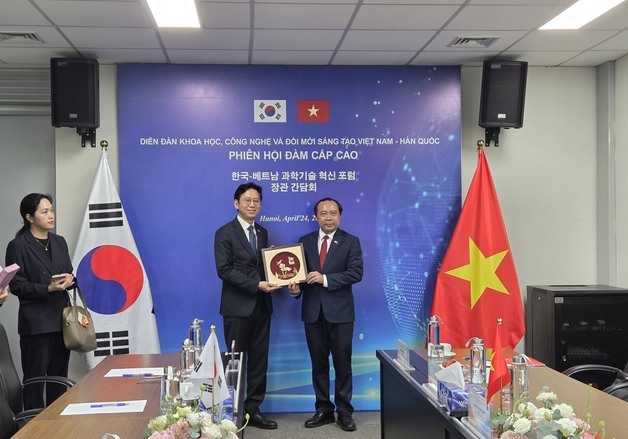 한-베트남, AI·양자·우주 협력 넓힌다…MOU 10건 체결