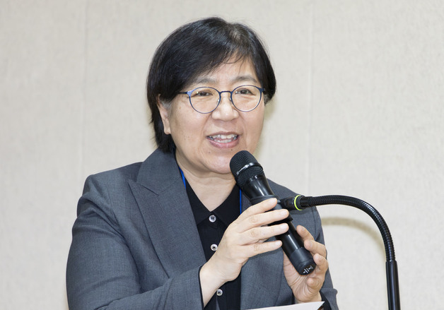 정은경 장관, 고유가 피해지원금 신청 현장 점검…최대 60만원 지급