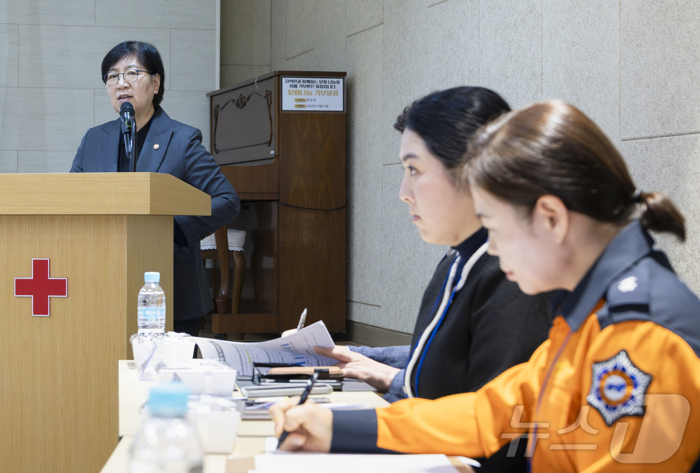 (서울=뉴스1) = 정은경 보건복지부 장관이 24일 오후 경북 영주시 영주적십자병원에서 열린 의료혁신 지역 간담회에서 인사말을 하고 있다. (보건복지부 제공. 재판매 및 DB 금지 …