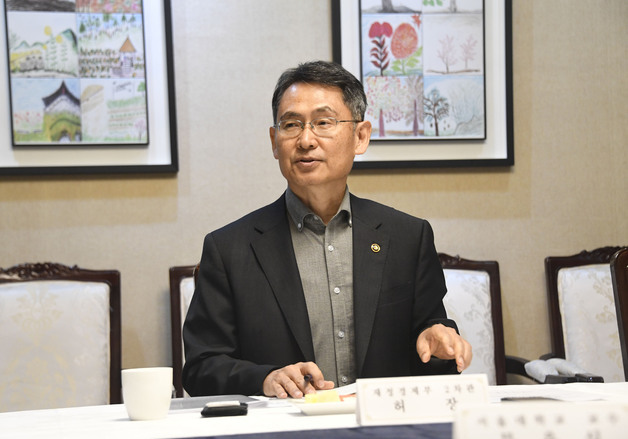 재경 차관 "공급망·통상 구조 변화 대응"…전문가 "특정지역 의존 줄여야"