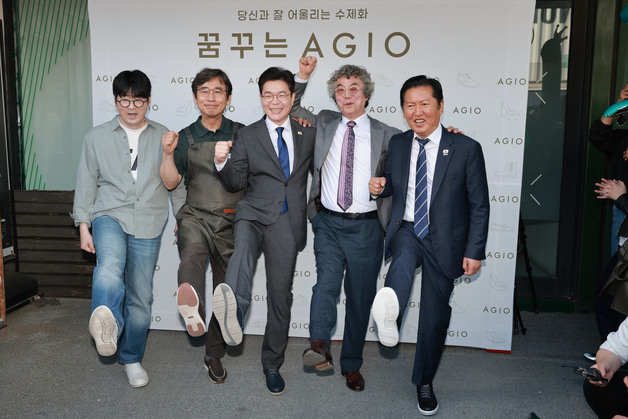 기념 촬영하는 정청래 대표와 정원오 후보