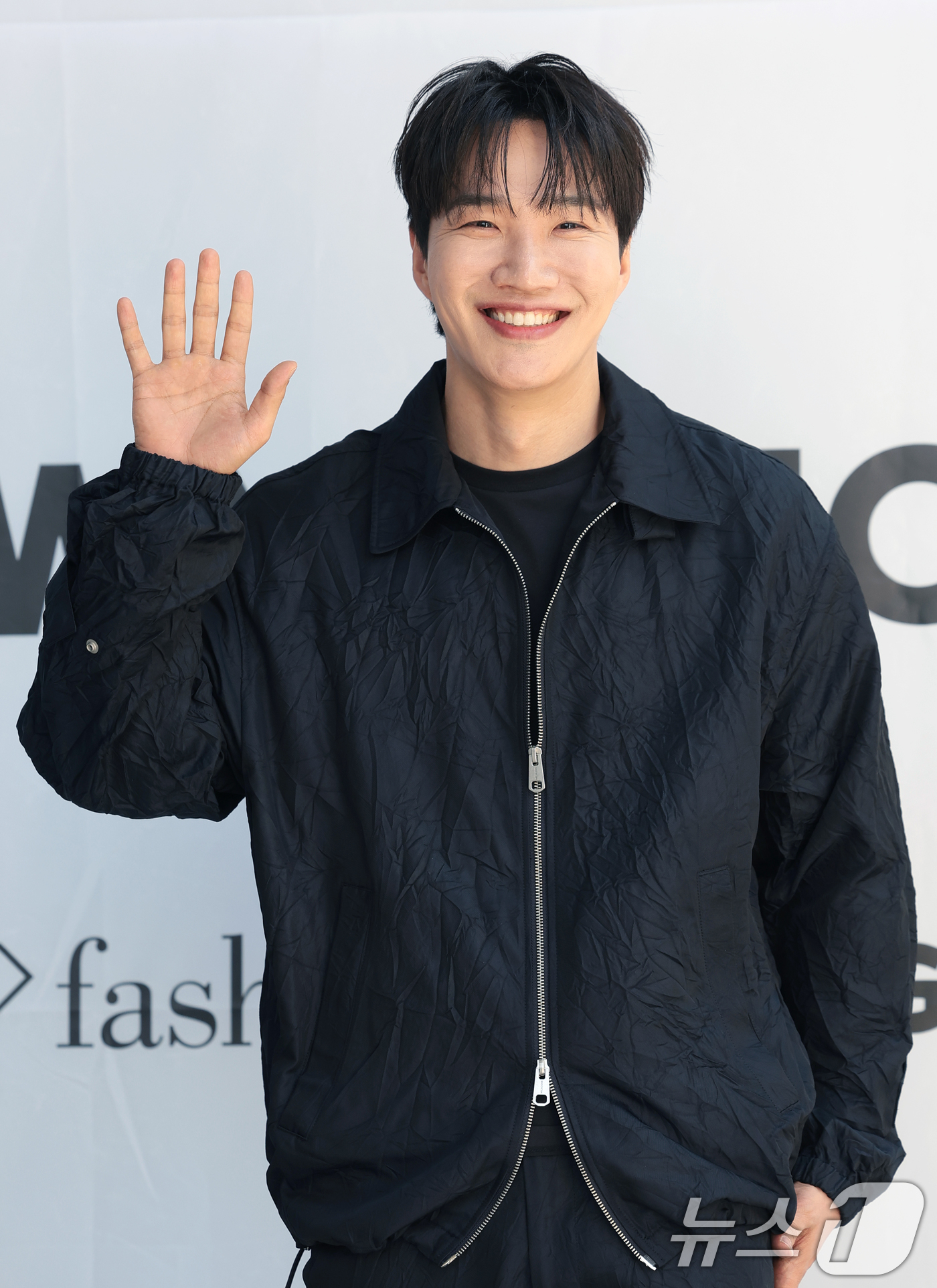 (서울=뉴스1) 권현진 기자 = 개그맨 김기리가 24일 성동구 성수동 더블유미션에서 열린 ‘홀리넘버세븐과 코타로 타니야마의 콜라보 팝업 전시’에 참석해 포즈를 취하고 있다. 202 …