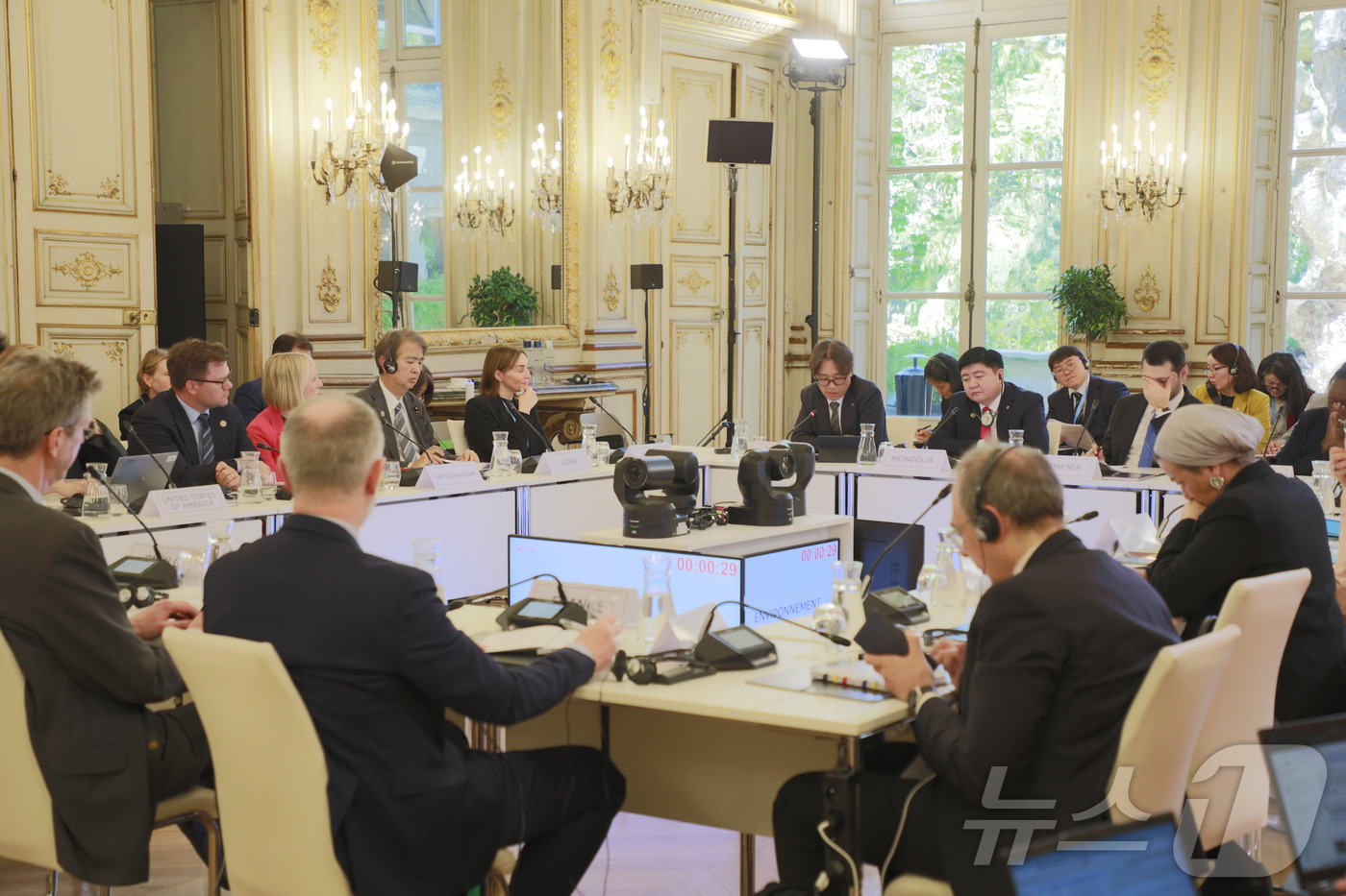 (서울=뉴스1) = 금한승 기후에너지환경부 1차관이 24일(현지시간) 프랑스 파리에서 열린 G7 환경장관회의에서 발언을 하고 있다. (기후에너지환경부 제공. 재판매 및 DB 금지) …