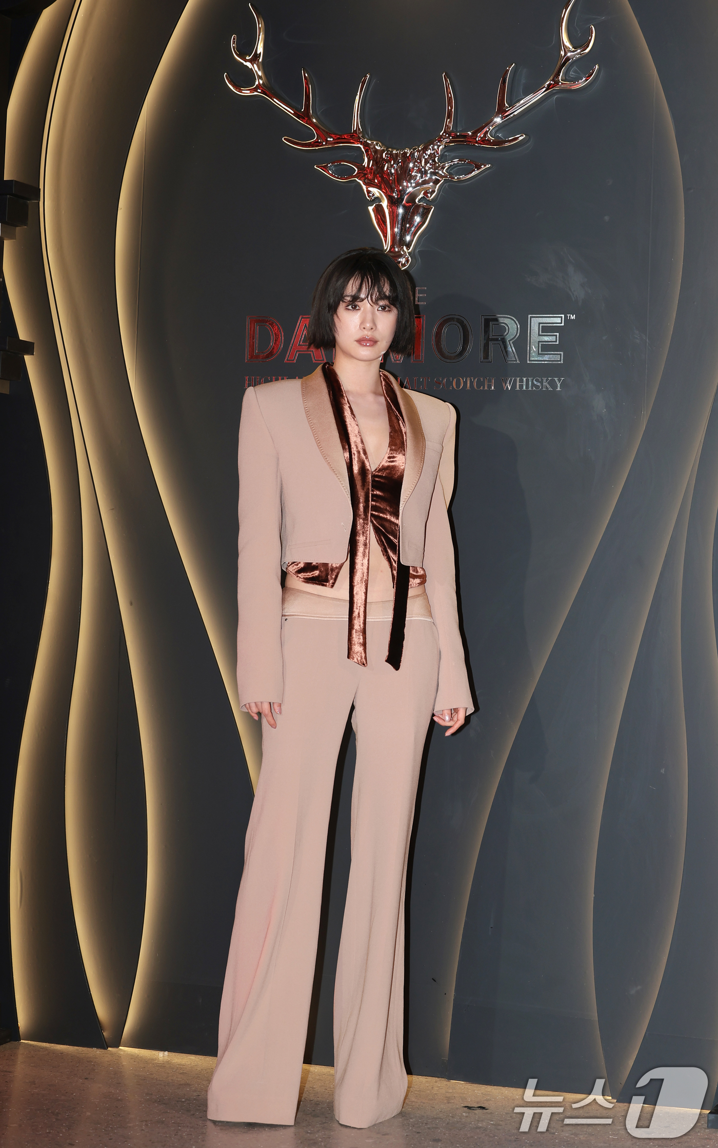 (서울=뉴스1) 권현진 기자 = 가수 겸 배우 나나가 24일 서울 논현동에서 열린 싱글 몰트 위스키 브랜드 달모어(Dalmore)의 '마스터 브렌더 리처드 패터슨과 함께하는 이브닝 …