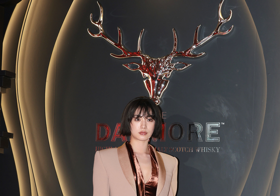 나나, 카리스마 눈빛