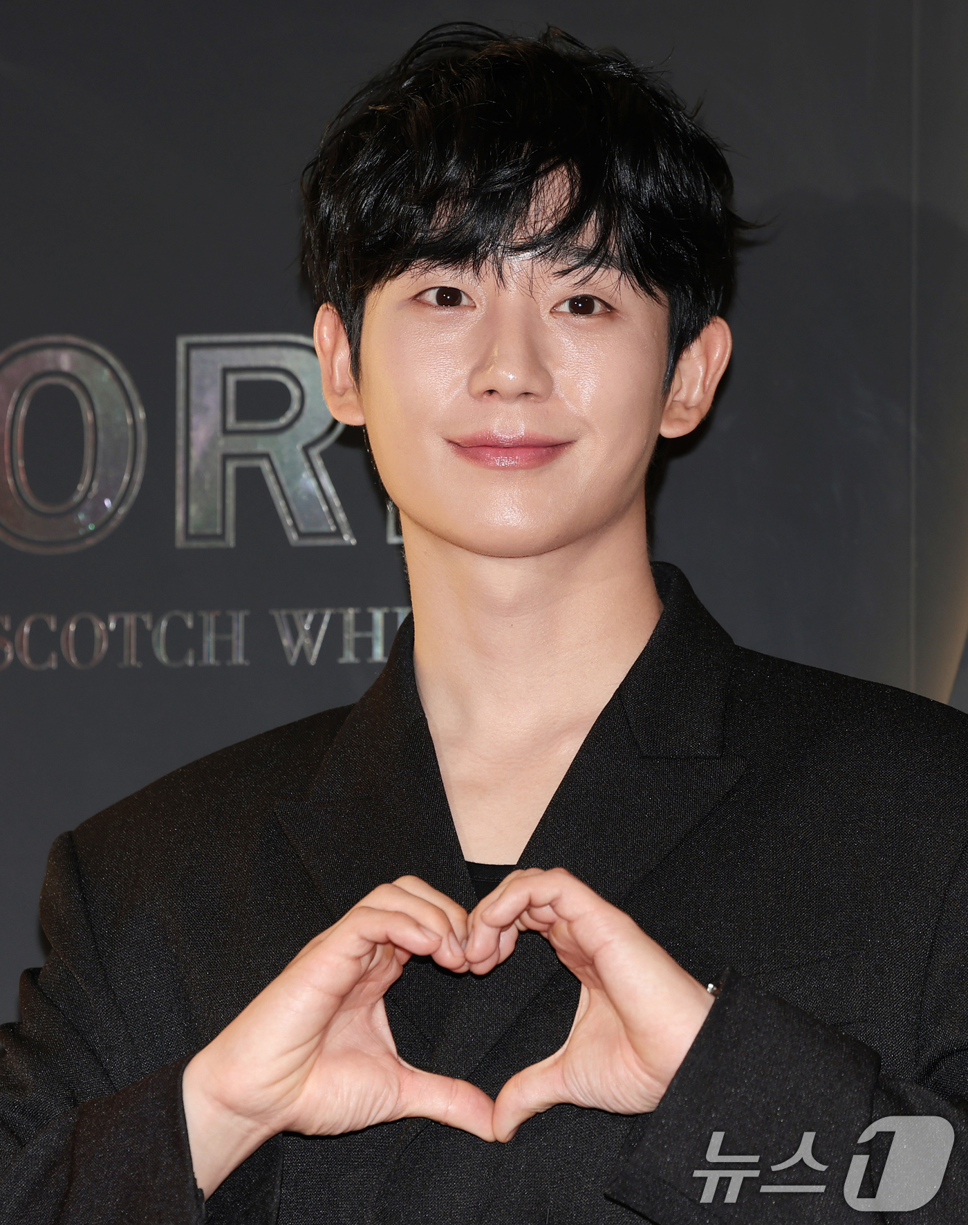 (서울=뉴스1) 권현진 기자 = 배우 정해인이 24일 서울 강남구 논현동에서 열린 ‘달모어, Private Evening Party with Richard Paterson OBE’ …