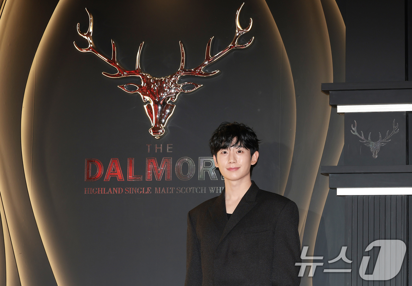 (서울=뉴스1) 권현진 기자 = 배우 정해인이 24일 서울 강남구 논현동에서 열린 ‘달모어, Private Evening Party with Richard Paterson OBE’ …