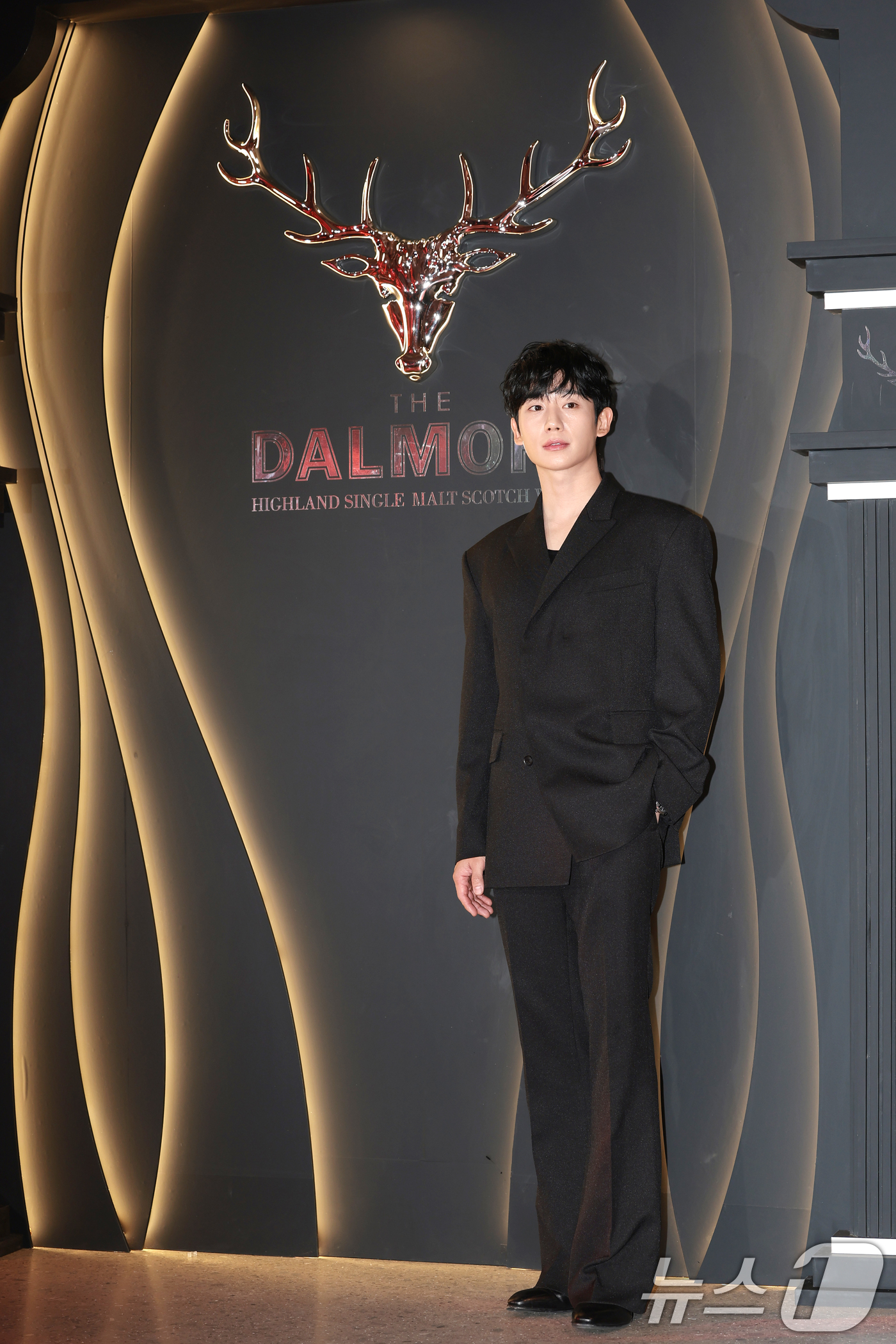 (서울=뉴스1) 권현진 기자 = 배우 정해인이 24일 서울 강남구 논현동에서 열린 ‘달모어, Private Evening Party with Richard Paterson OBE’ …