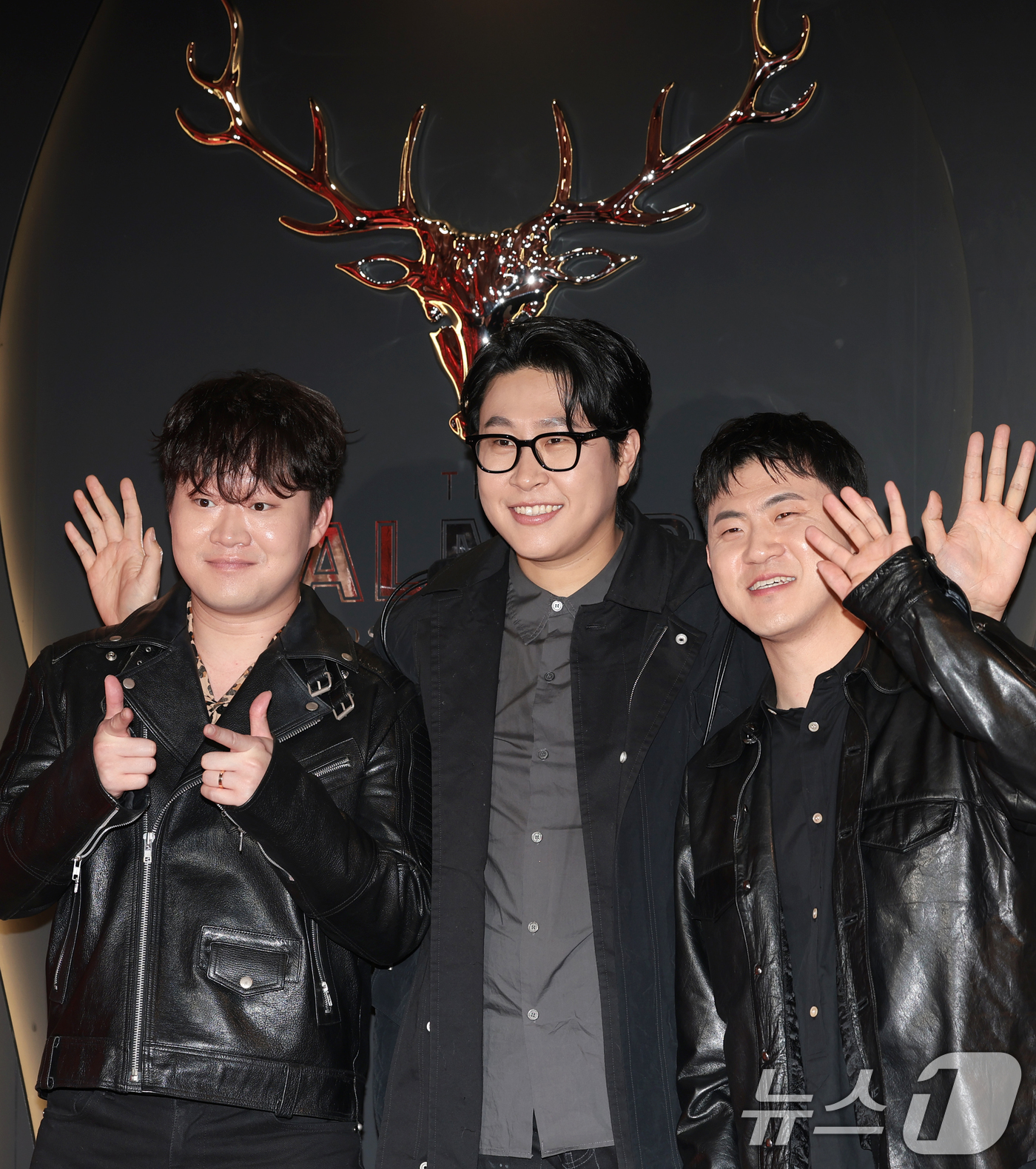 (서울=뉴스1) 권현진 기자 = 피식대학 정재형(왼쪽부터)과 이용주, 김민수가 24일 서울 강남구 논현동에서 열린 ‘달모어, Private Evening Party with Ric …