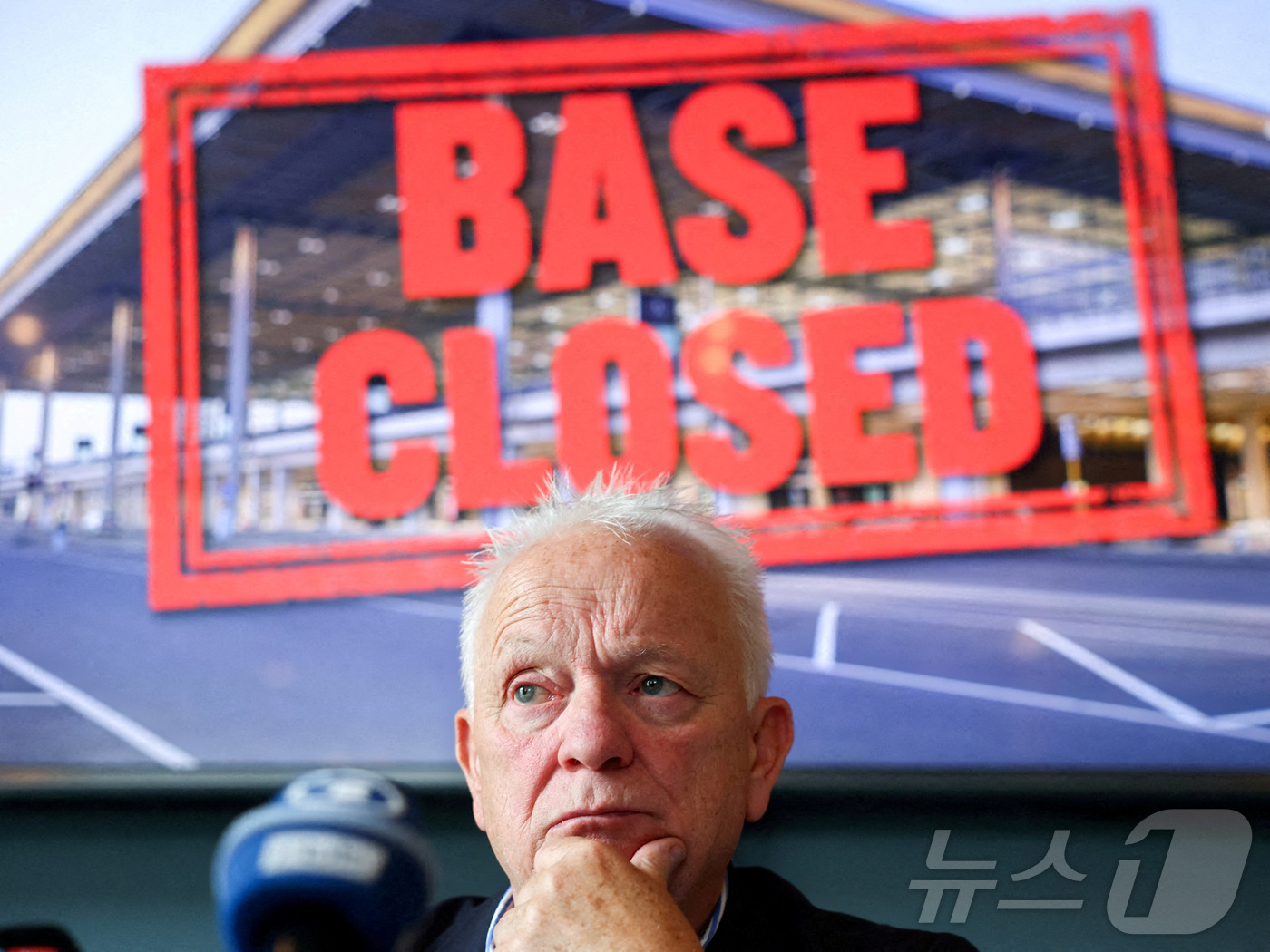 (베를린 로이터=뉴스1) 장용석 기자 = 에디 윌슨 라이언에어 DAC 최고경영자(CEO)가 24일(현지시간) 독일 베를린에서 열린 기자회견에 참석했다. 2026.4.24.ⓒ 로이터 …