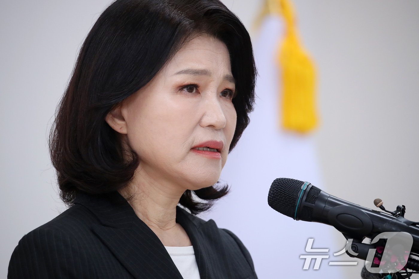 (대구=뉴스1) 공정식 기자 = 이진숙 전 방송통신위원장이 25일 오전 대구 수성구 국민의힘 대구시당에서 6·3 지방선거 불출마를 선언하고 있다. 2026.4.25/뉴스1