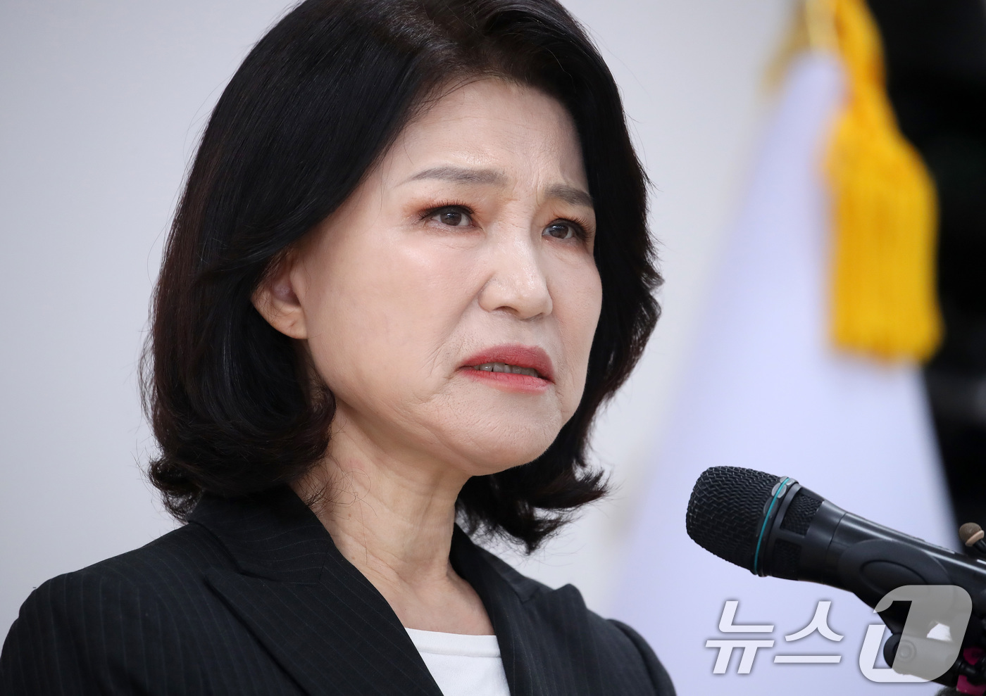 (대구=뉴스1) 공정식 기자 = 이진숙 전 방송통신위원장이 25일 오전 대구 수성구 국민의힘 대구시당에서 6·3 지방선거 대구시장 불출마를 선언하고 있다. 2026.4.25/뉴스1 …