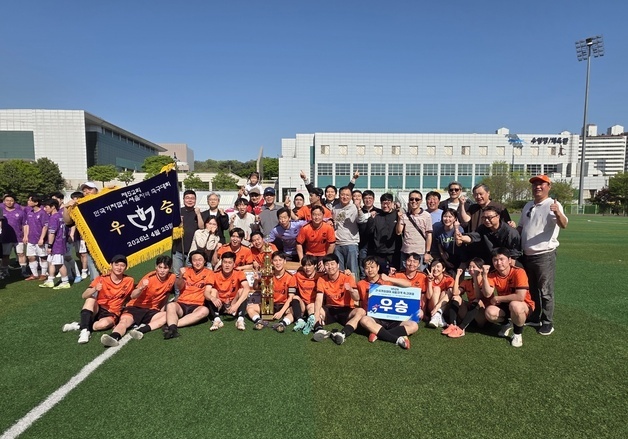 뉴스1, 승부차기 끝에 기협 축구대회 사상 첫 '우승' 쾌거