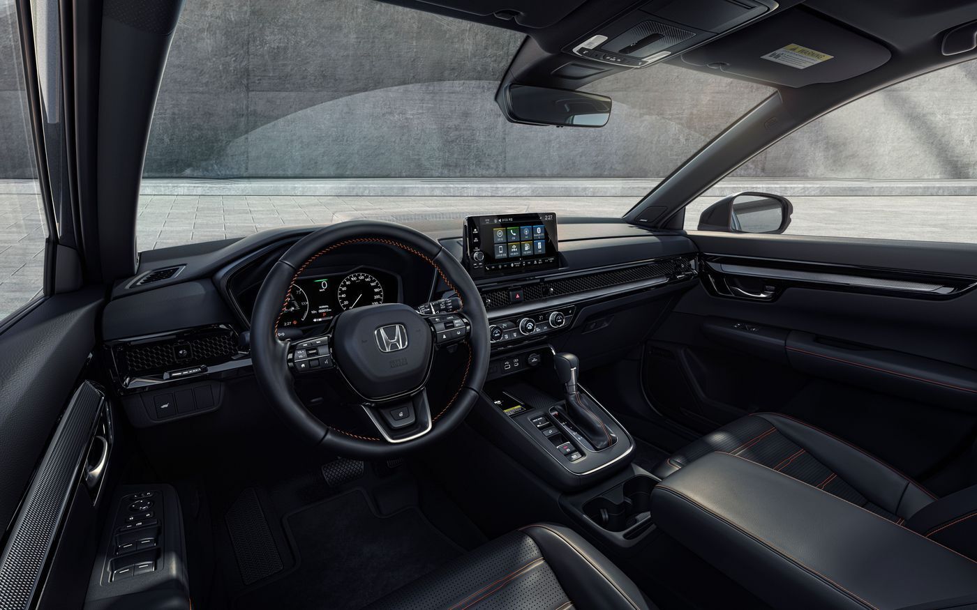 본문 이미지 - 2025년 11월 국내에 출시된 혼다 준중형 SUV 'CR-V'의 6세대 부분 변경 모델 1열 실내 모습(자료사진. 혼다코리아 제공).