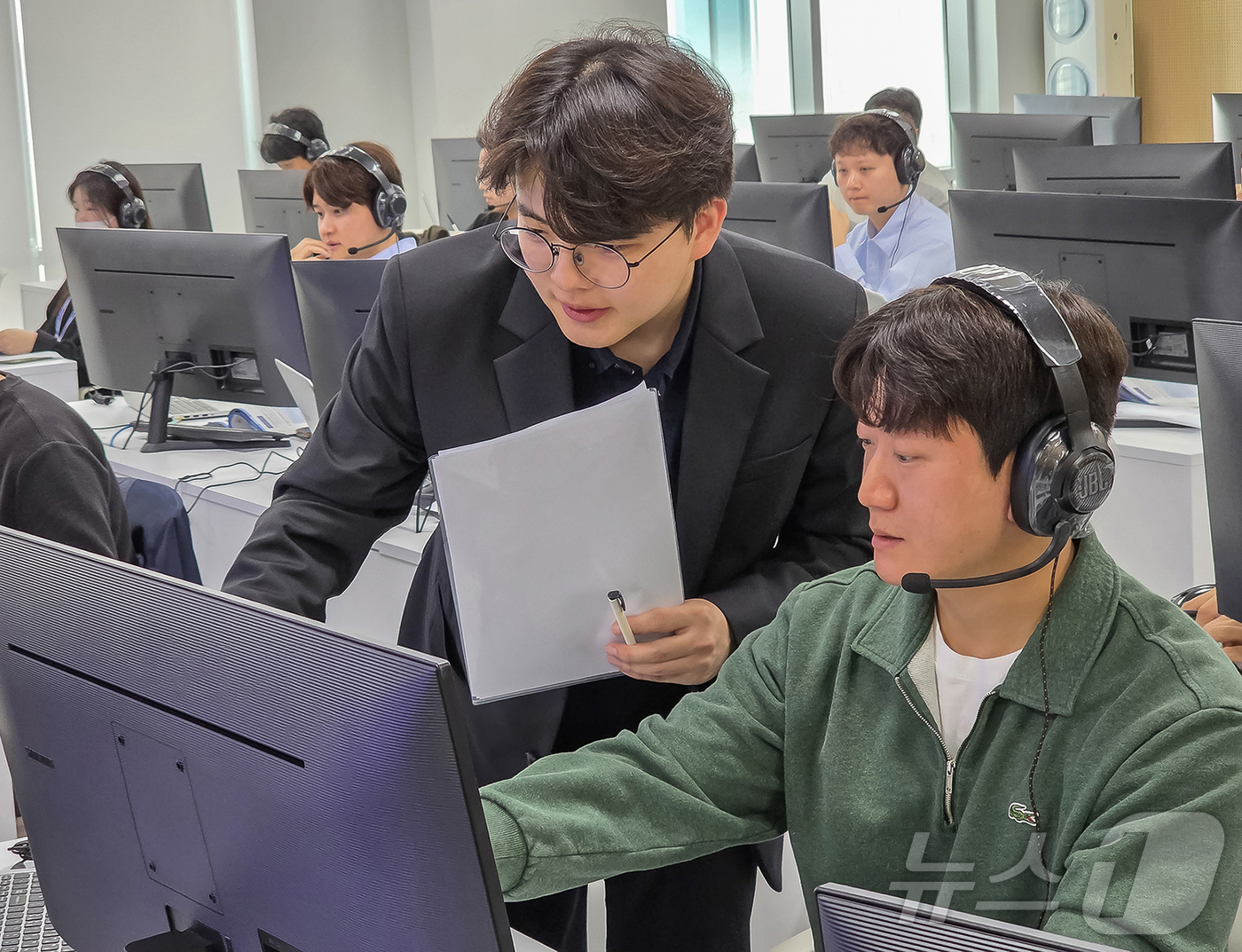 (서울=뉴스1) = 삼성은 25~26일 이틀간 입사 지원자를 대상으로 삼성직무적성검사(GSAT, Global Samsung Aptitude Test)를 실시했다고 26일 밝혔다.삼 …