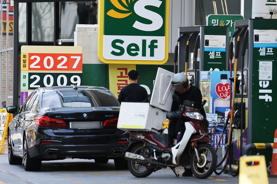 '휘발유·경유 다시 2000원 넘어'