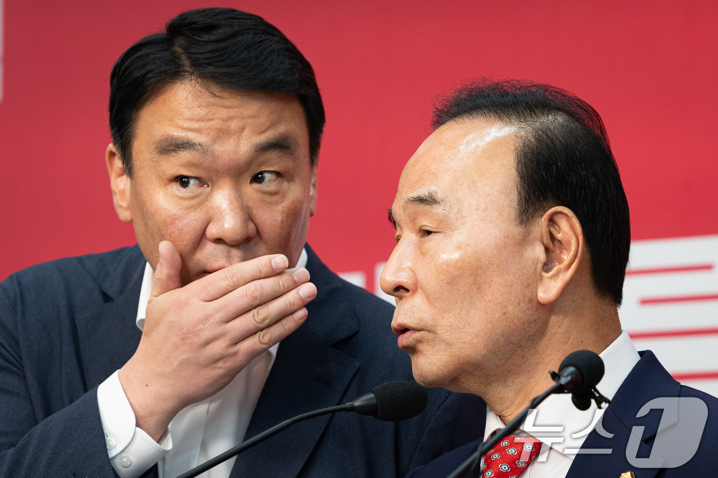 (서울=뉴스1) 유승관 기자 = 박덕흠 국민의힘 공천관리위원장이 26일 서울 여의도 중앙당사에서 국민의힘 제9회 지방선거 중앙당 공천관리위원회 30차 발표 및 6.3 국회의원 재· …