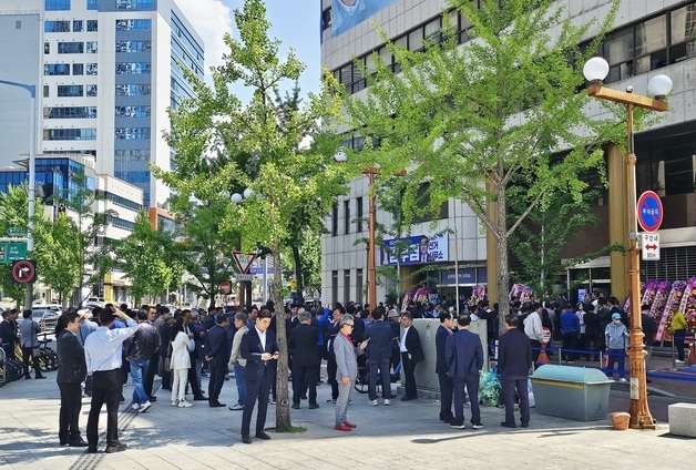 김부겸 선거사무소 개소…지지자·당원으로 인산인해