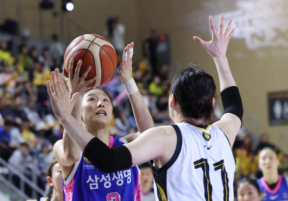 슛 하는 이해란