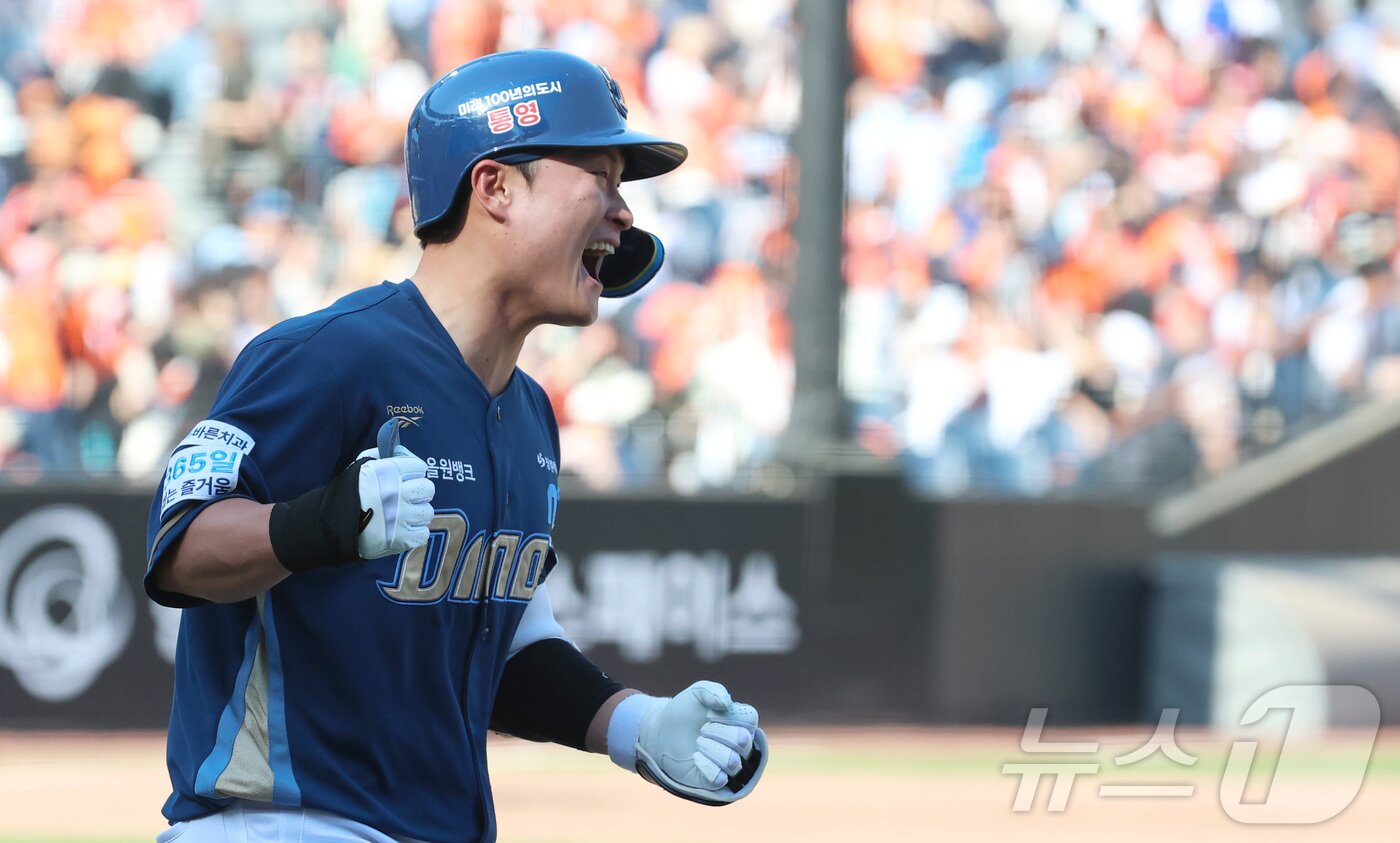 본문 이미지 - 26일 대전 한화생명볼파크에서 열린 2026 신한 SOL KBO리그 NC 다이노스와 한화 이글스의 경기에서 7회초 NC 안중열이 한화 김서현에게 역전 2점 홈런을 친 뒤 환호하고 있다. 2026.4.26 ⓒ 뉴스1 김기남 기자