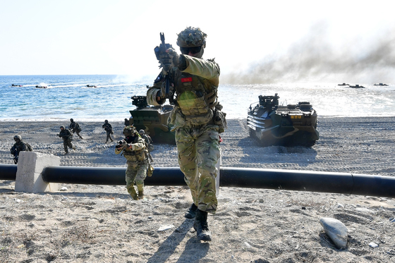 한국 해병대와 돌격