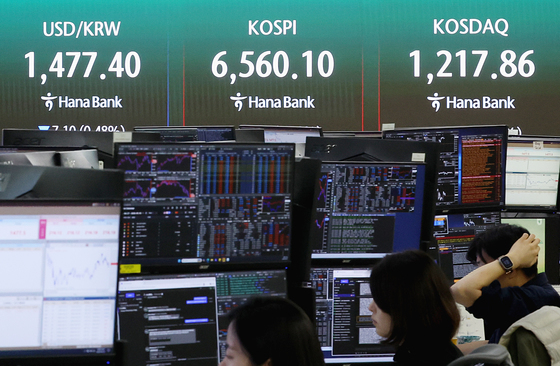 코스피, 장중 최고치 돌파