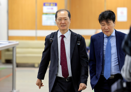 내란 가담·수사 무마 의혹 결심 공판 출석하는 이완규 전 법제처장