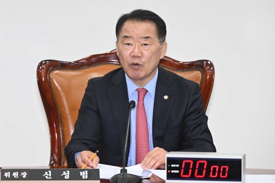 신성범 "코레일 퇴직자 재취업 회사에 2.7조 일감 몰아줘"