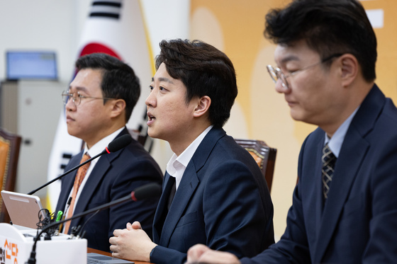 이준석 "조응천 전 의원, 경기도지사 적임자"