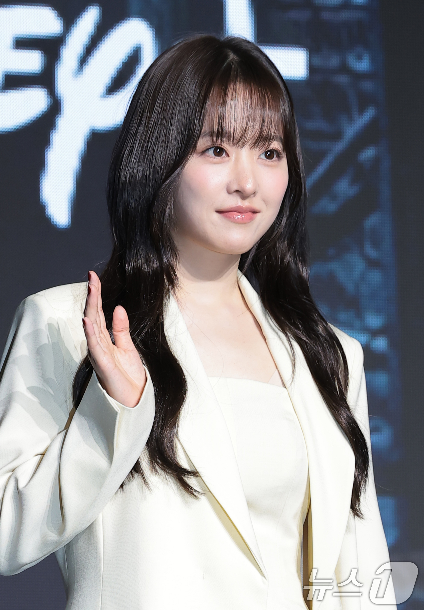 (서울=뉴스1) 권현진 기자 = 배우 박보영이 27일 오전 서울 영등포구 콘래드 서울 호텔에서 디즈니+ 오리지널 시리즈 ‘골드랜드’(극본 황조윤/연출 김성훈) 제작발표회에서 포즈를 …