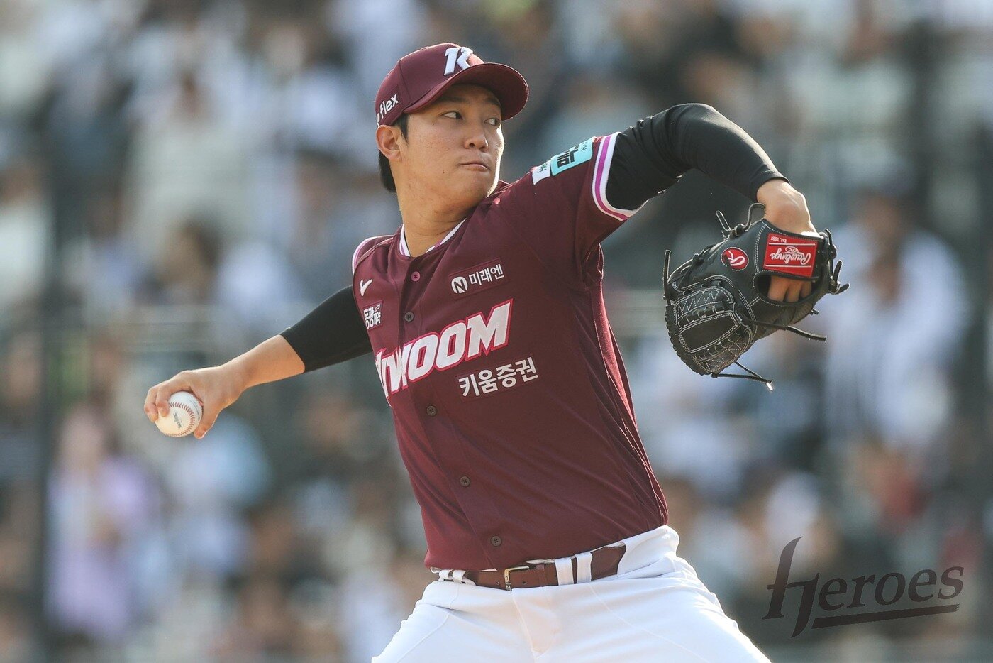 본문 이미지 - 역투하는 키움 히어로즈 투수 안우진. (키움 히어로즈 제공)