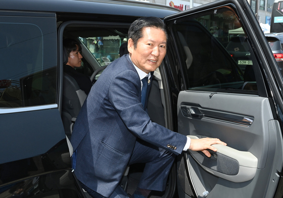 안성 중앙시장 도착한 정청래 대표