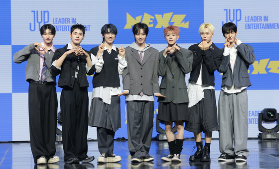 'JYP 기대주' 넥스지 "2년만의 쇼케이스 떨려…열심히 준비" [N현장]